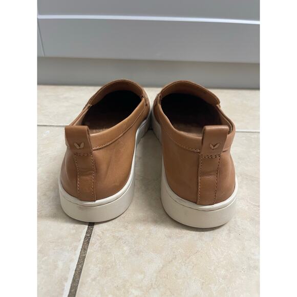 Vionic Women's Uptown loafer shoe slip-on camel leather size 11 preppy casual - Picture 4 of 8